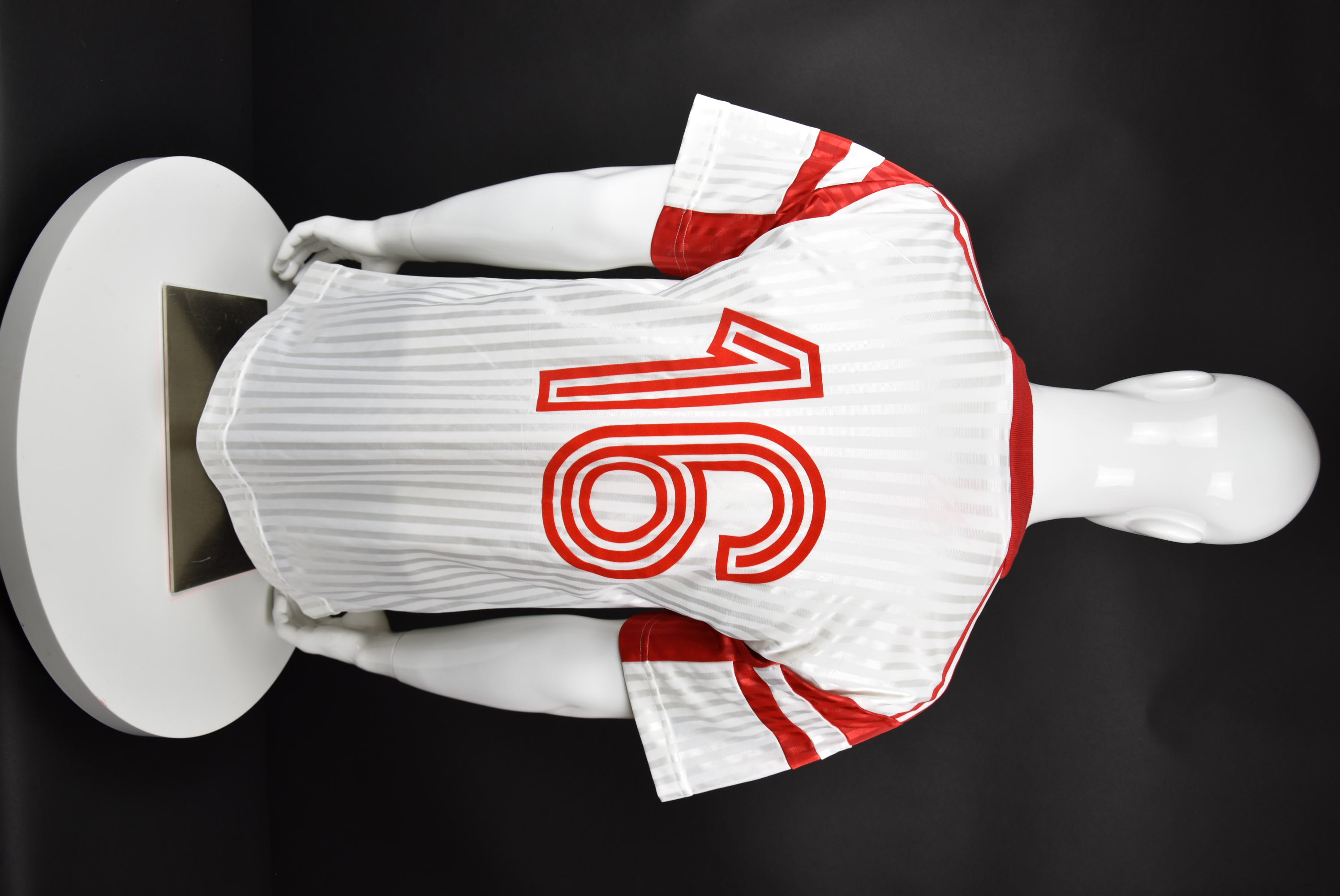 Йордан Лечков back photo