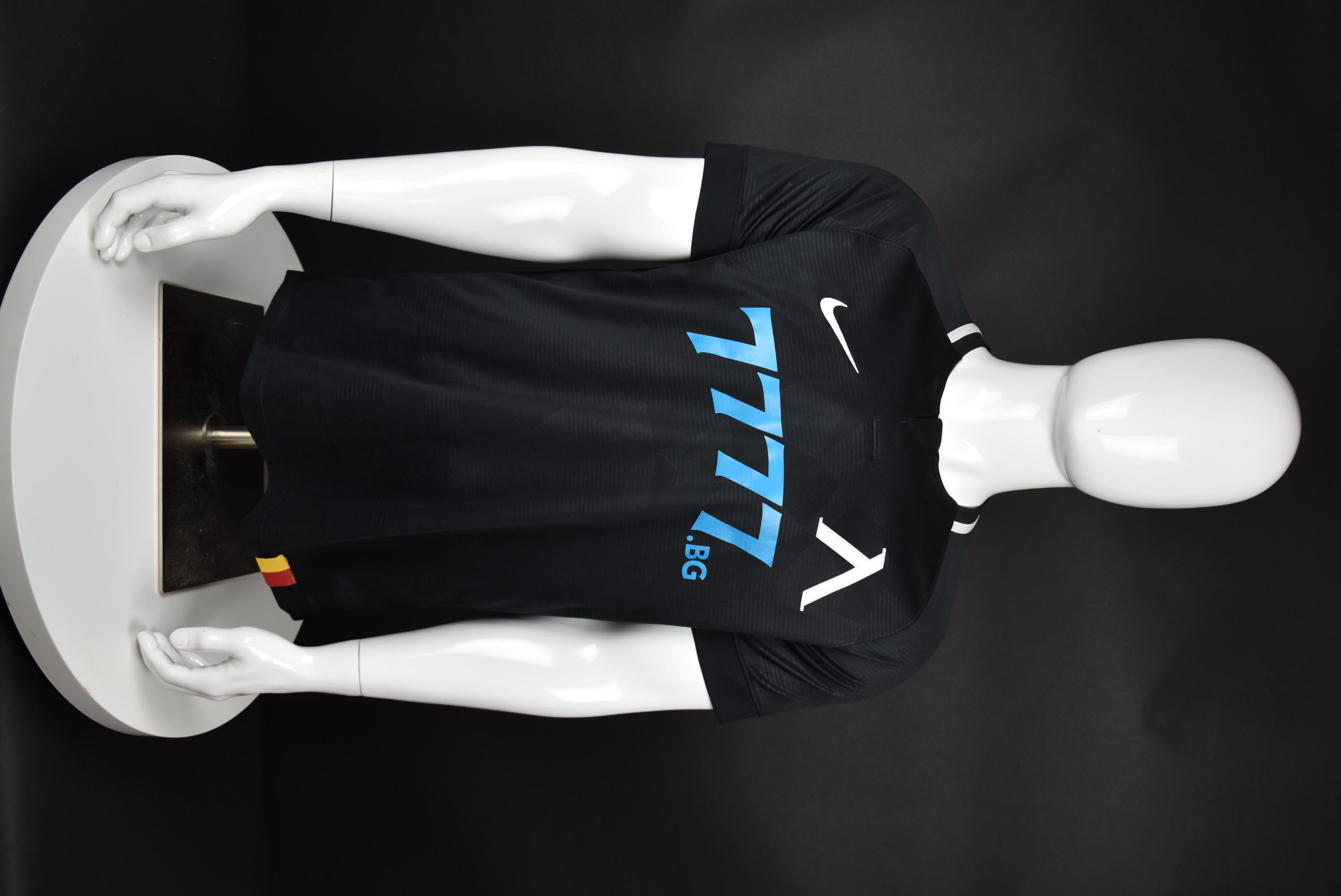 Янис Каргас front photo