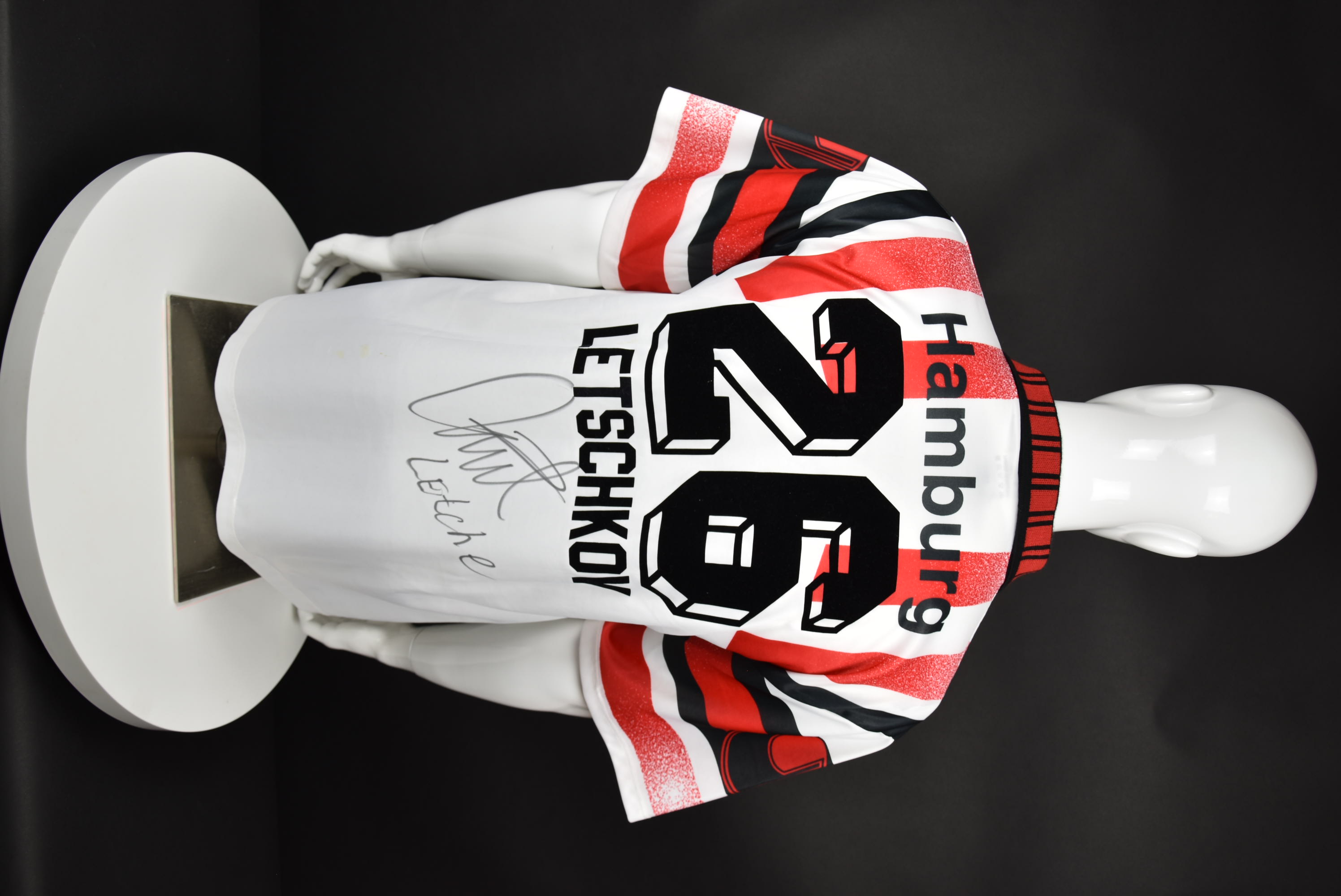 Йордан Лечков back photo