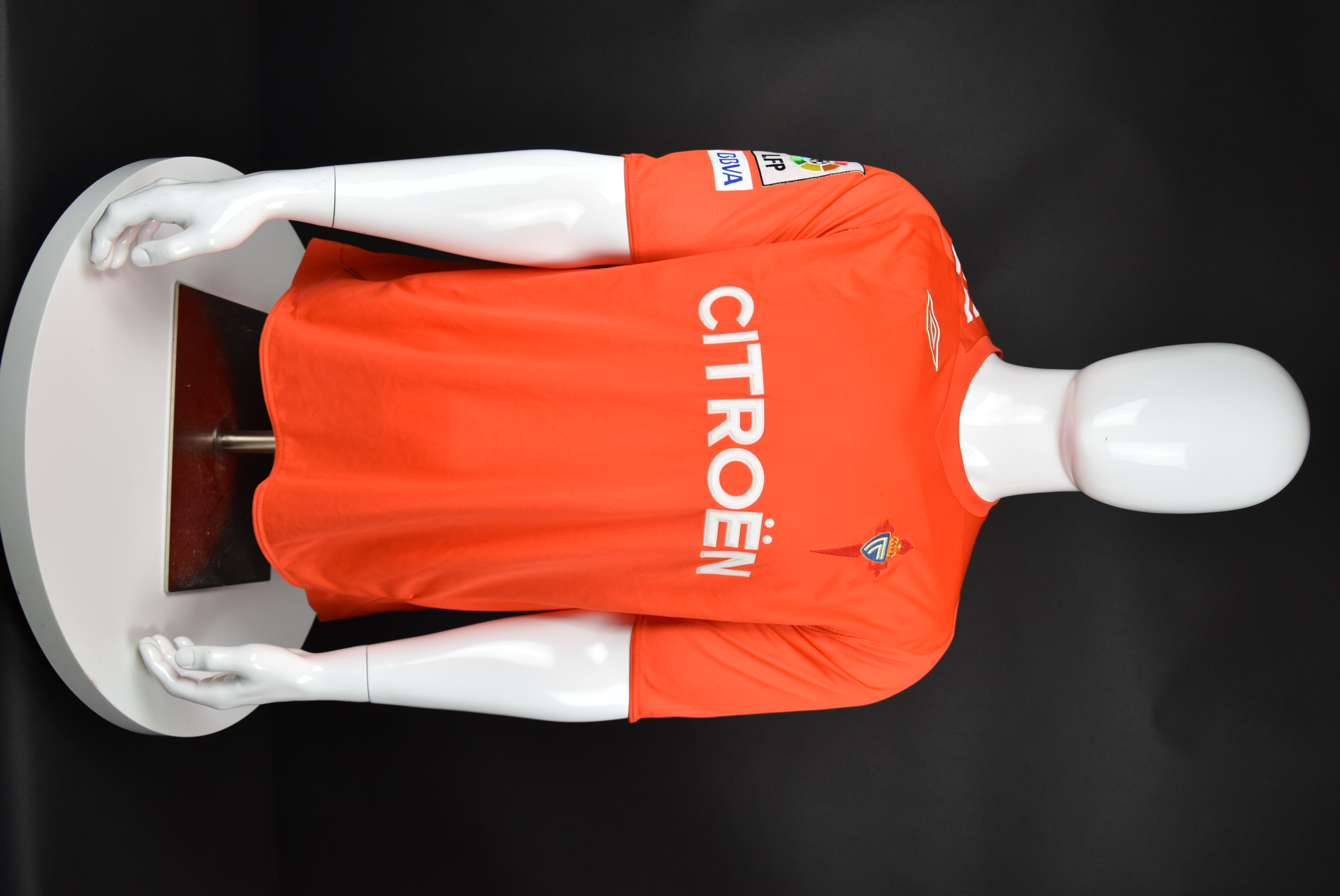 Владимир Манчев front photo