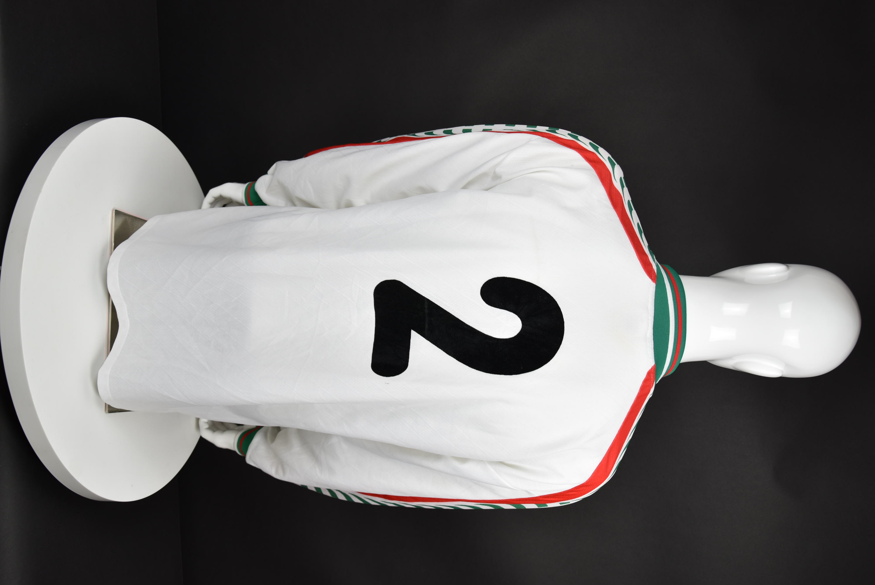 Радостин Кишишев back photo