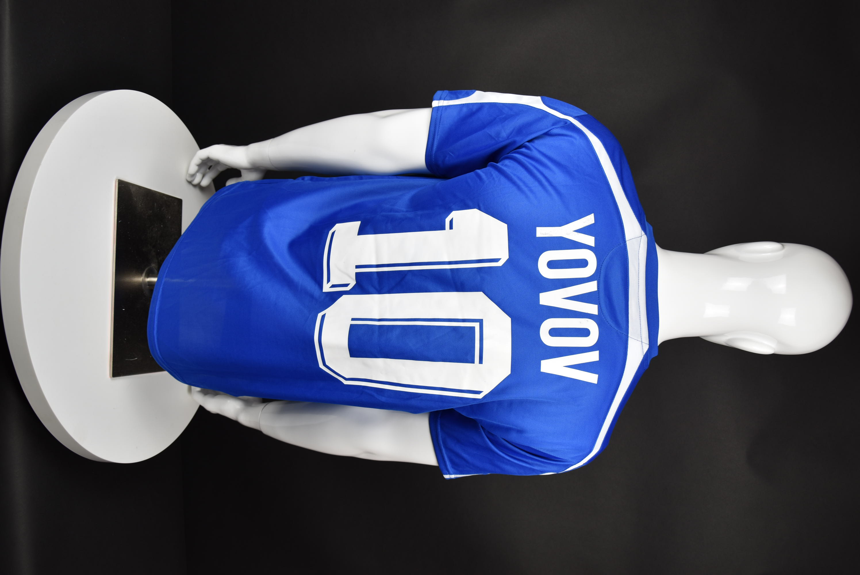 Христо Йовов back photo