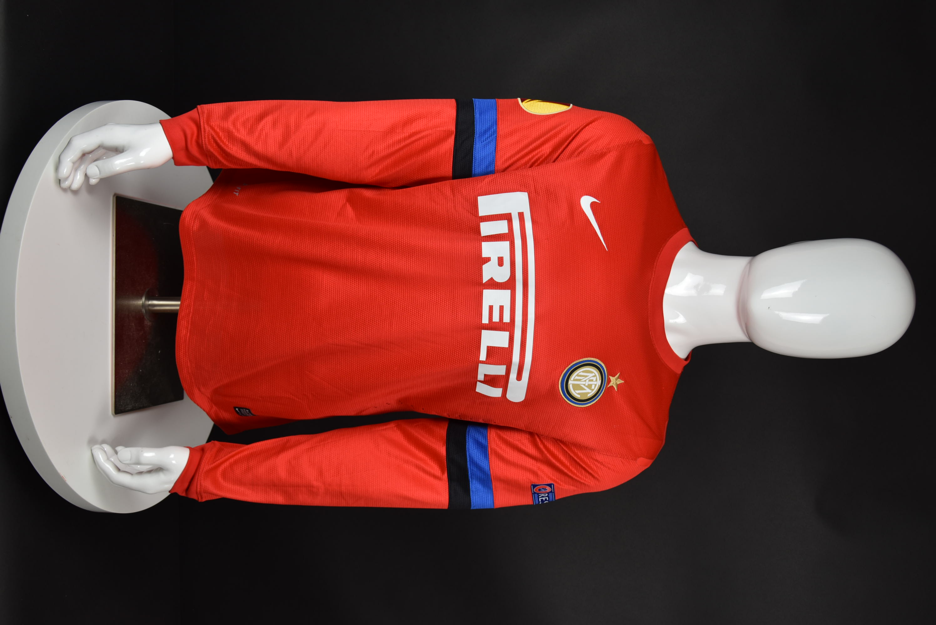 Естебан Камбиасо front photo