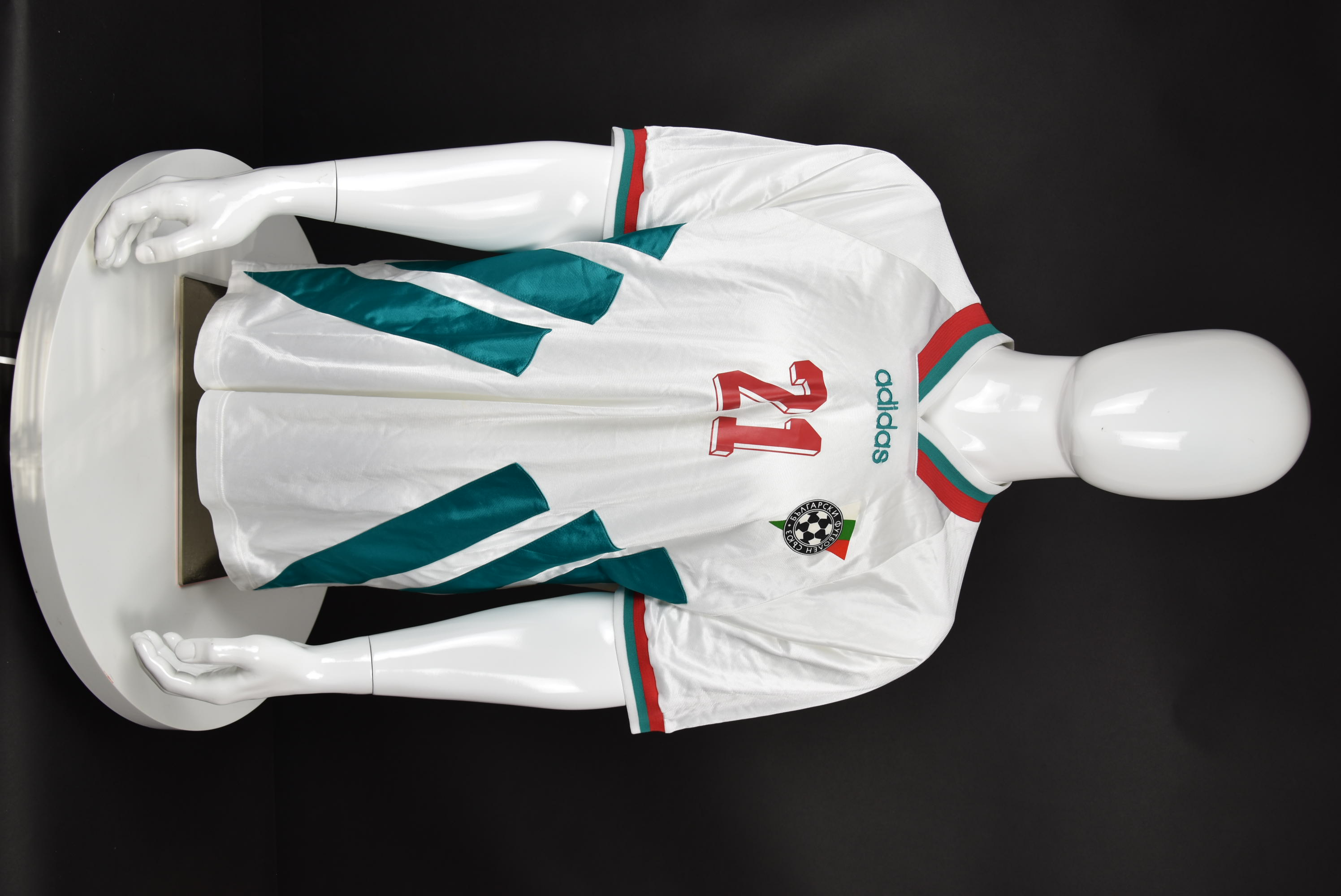 Велко Йотов front photo