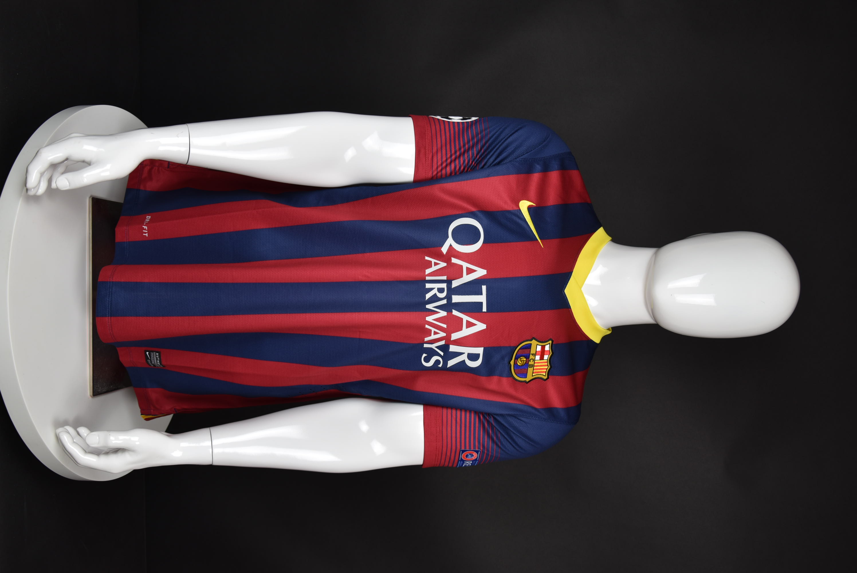 Лионел Меси front photo