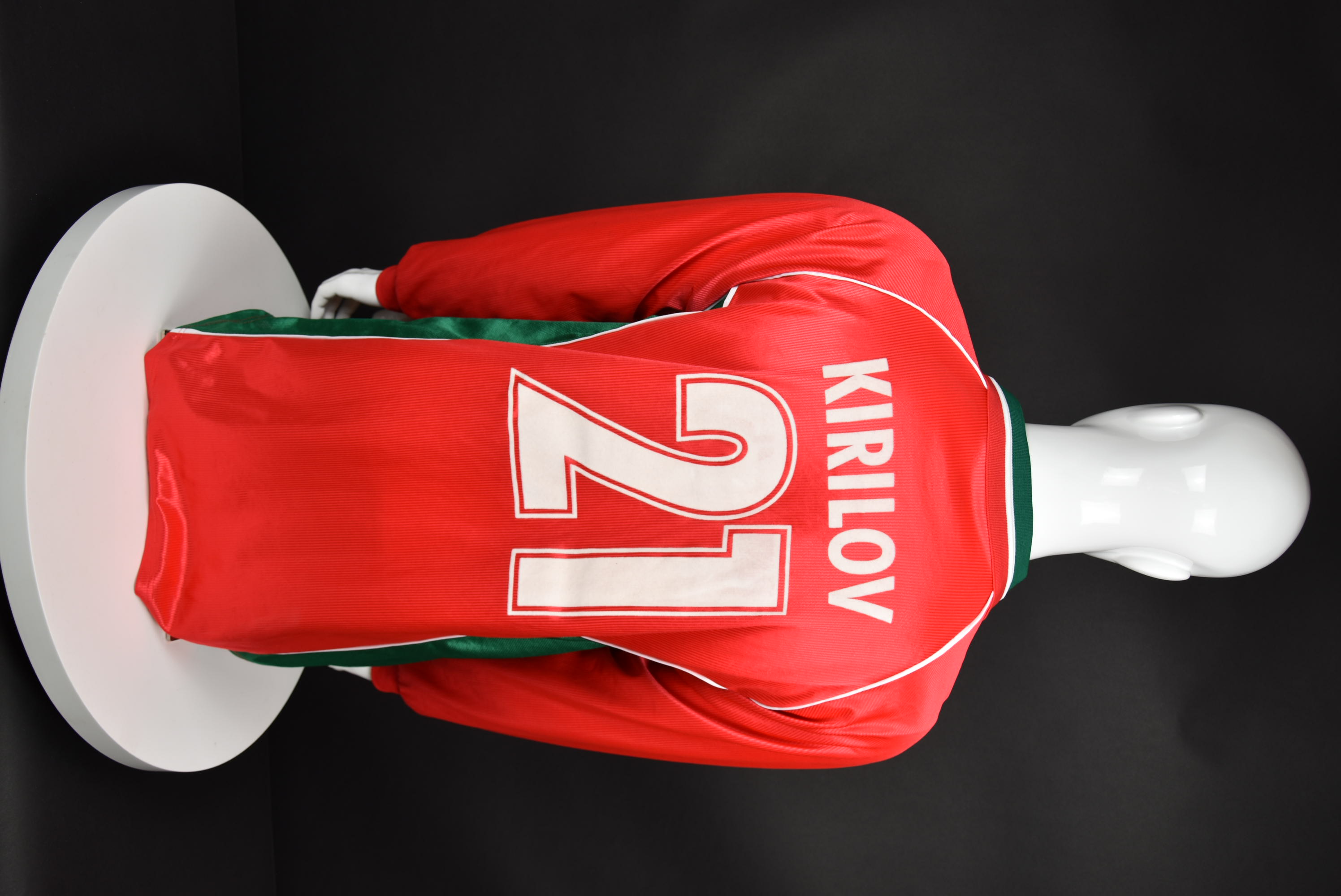 Росен Кирилов back photo