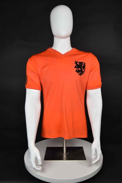 757 front image of Arie Haan  jersey