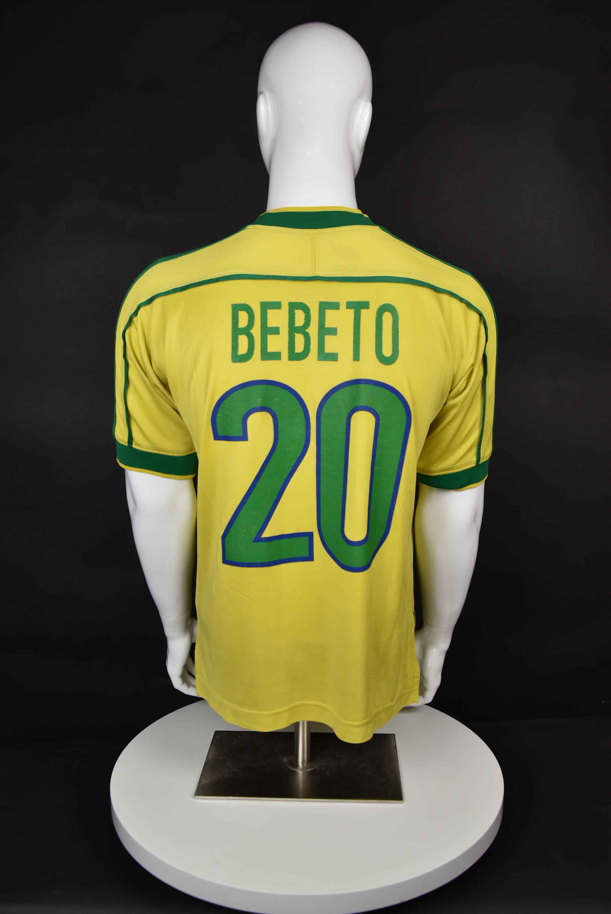 Бебето back photo