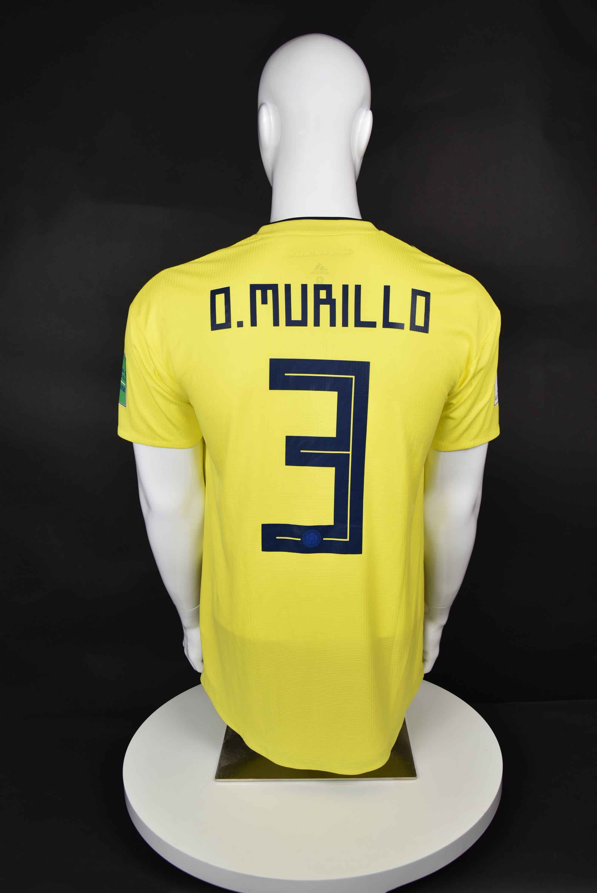 Оскар Мурило back photo