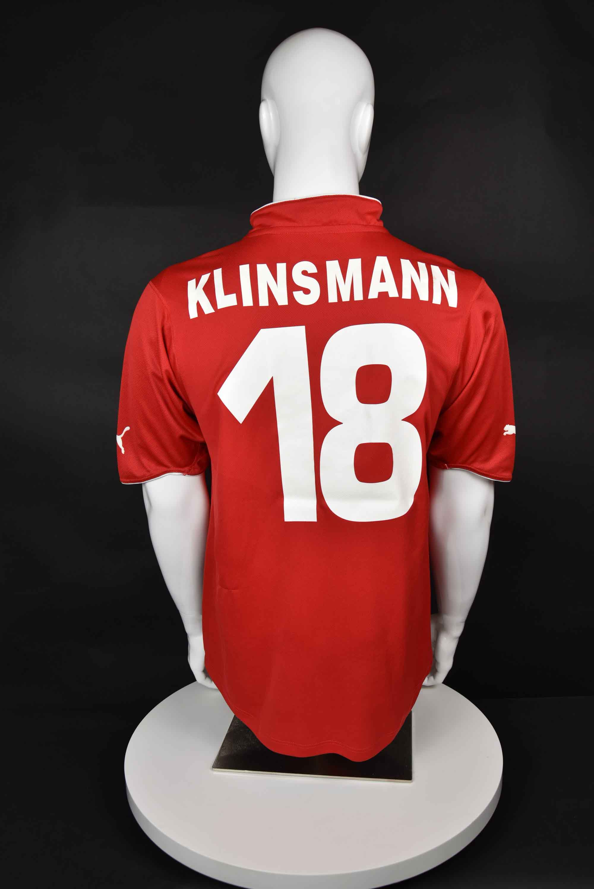 Юрген Клинсман back photo