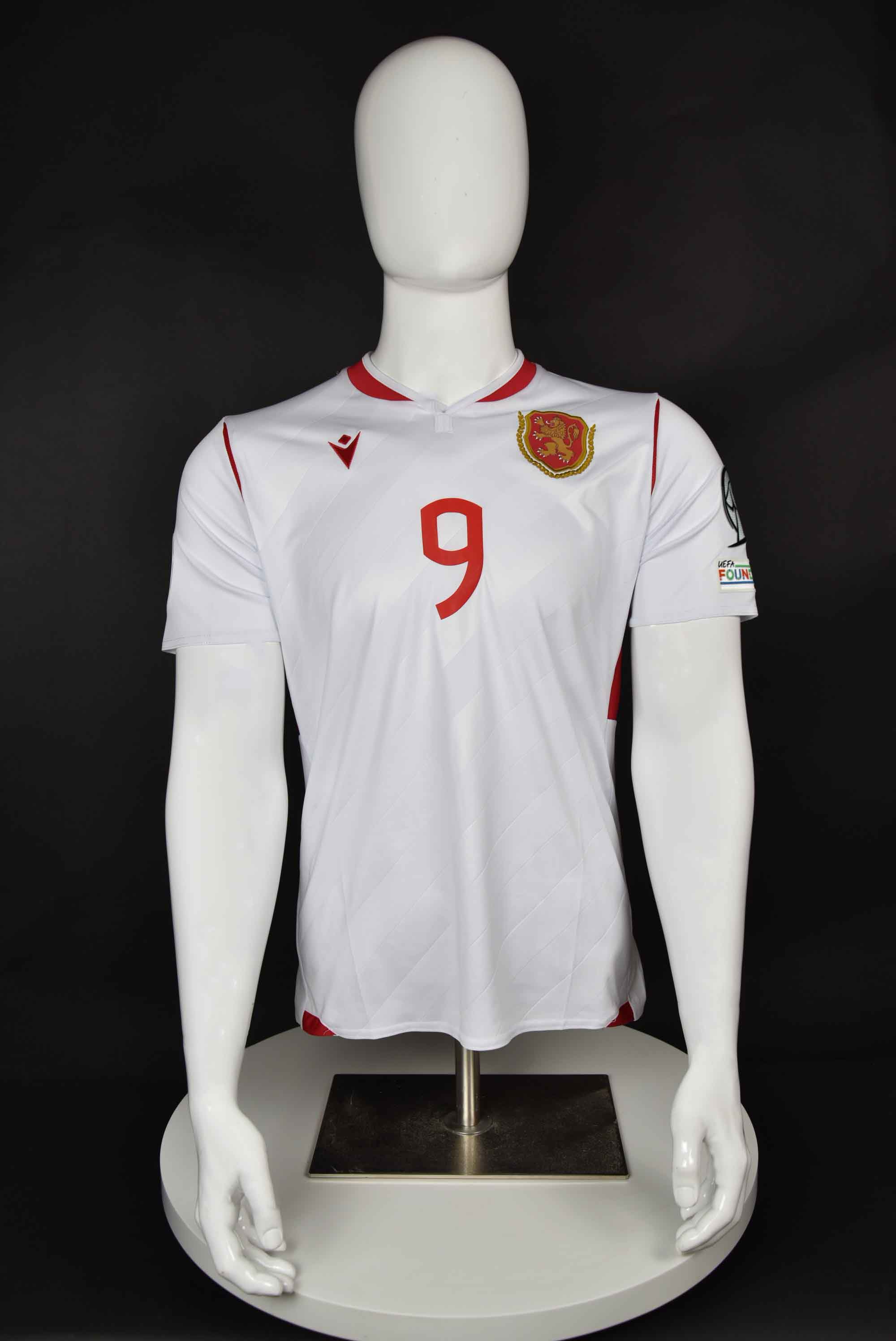 Спас Делев front photo