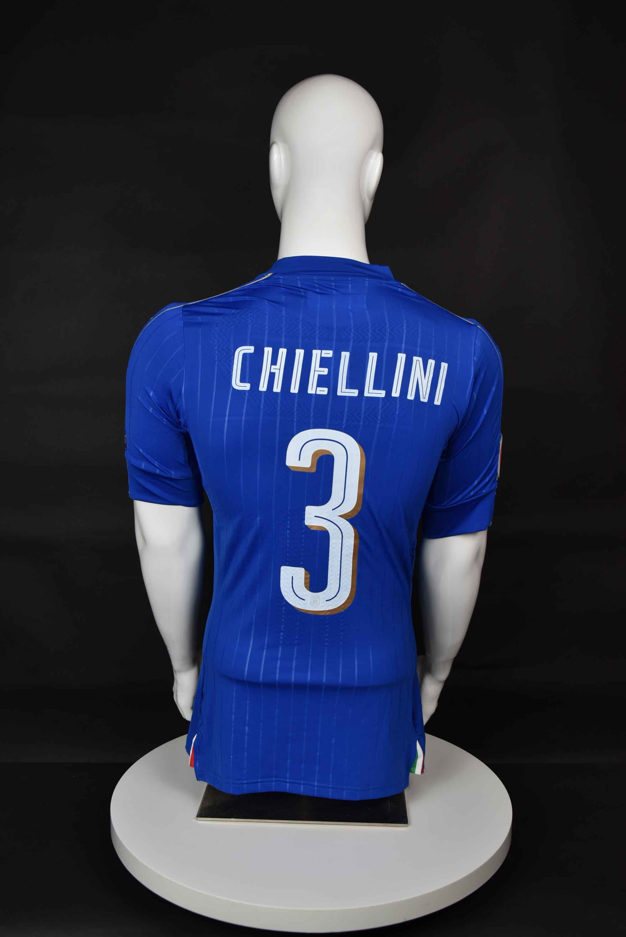 Джорджо Киелини back photo