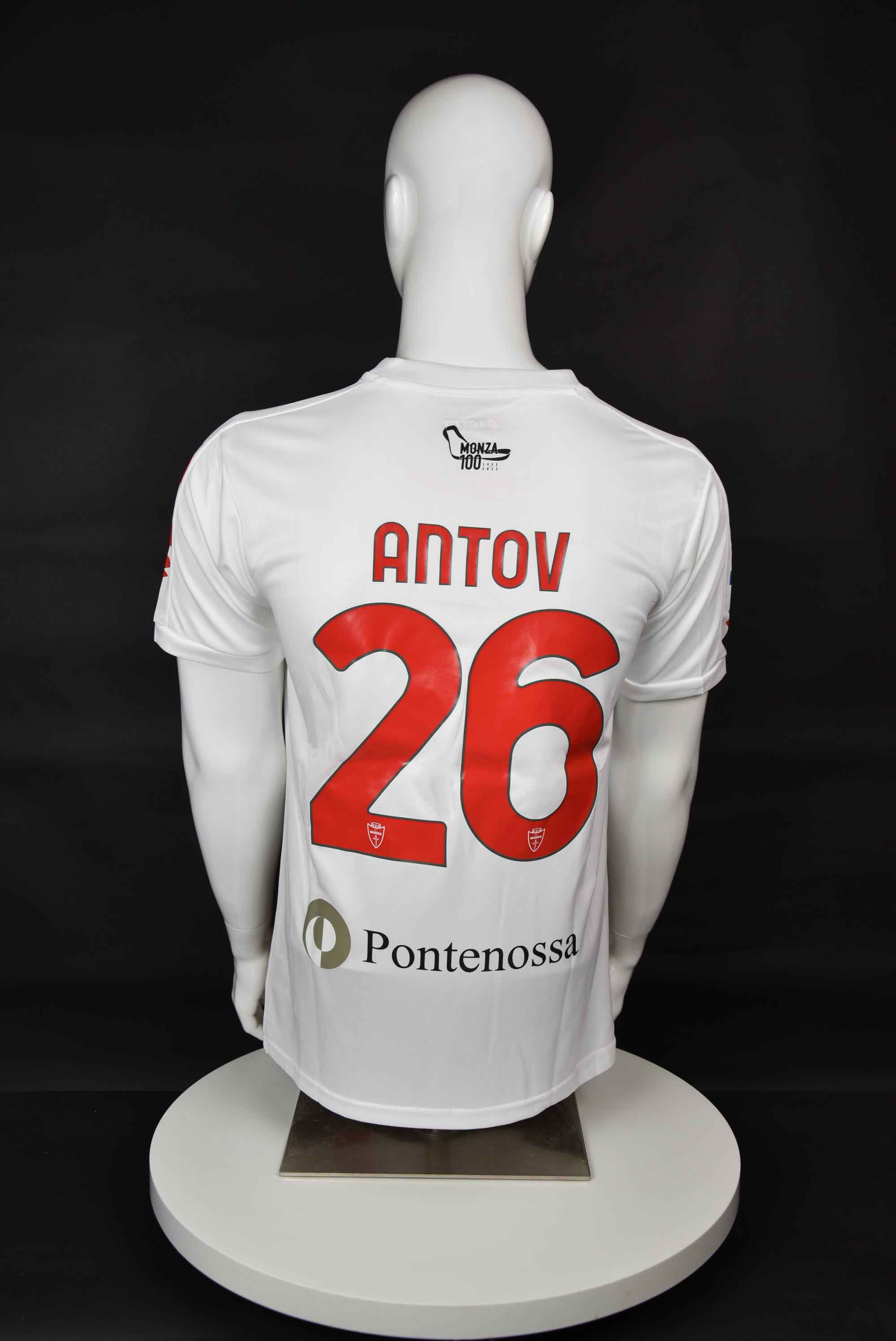 Валентин Антов back photo