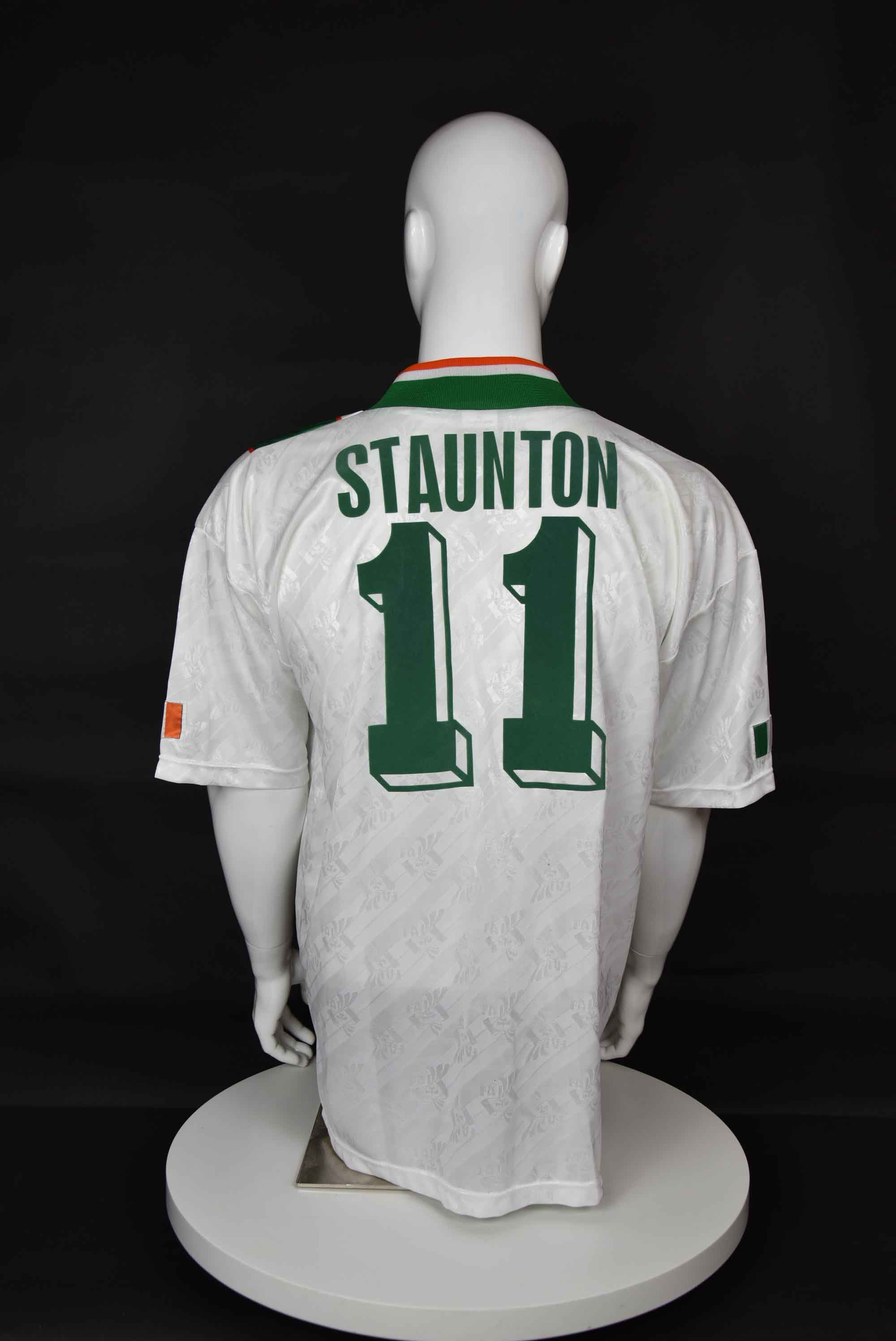 Стив Стаунтън back photo