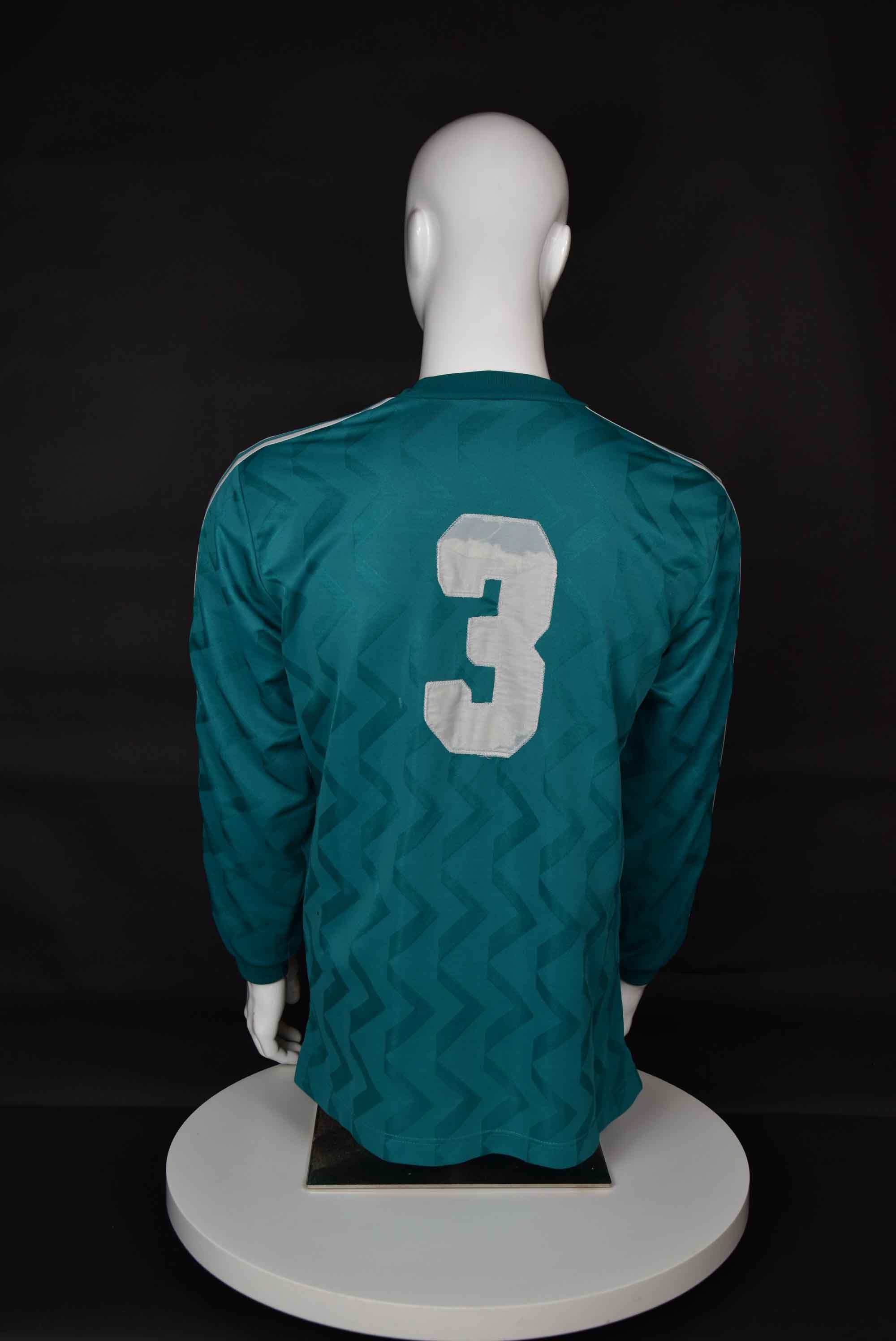 Неизвестен back photo