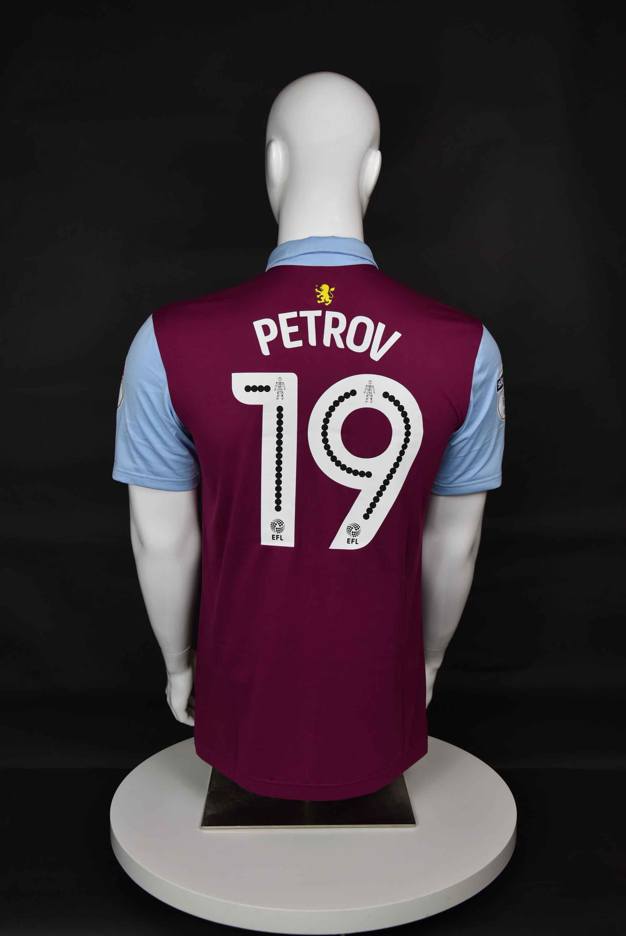 Стилиян Петров back photo