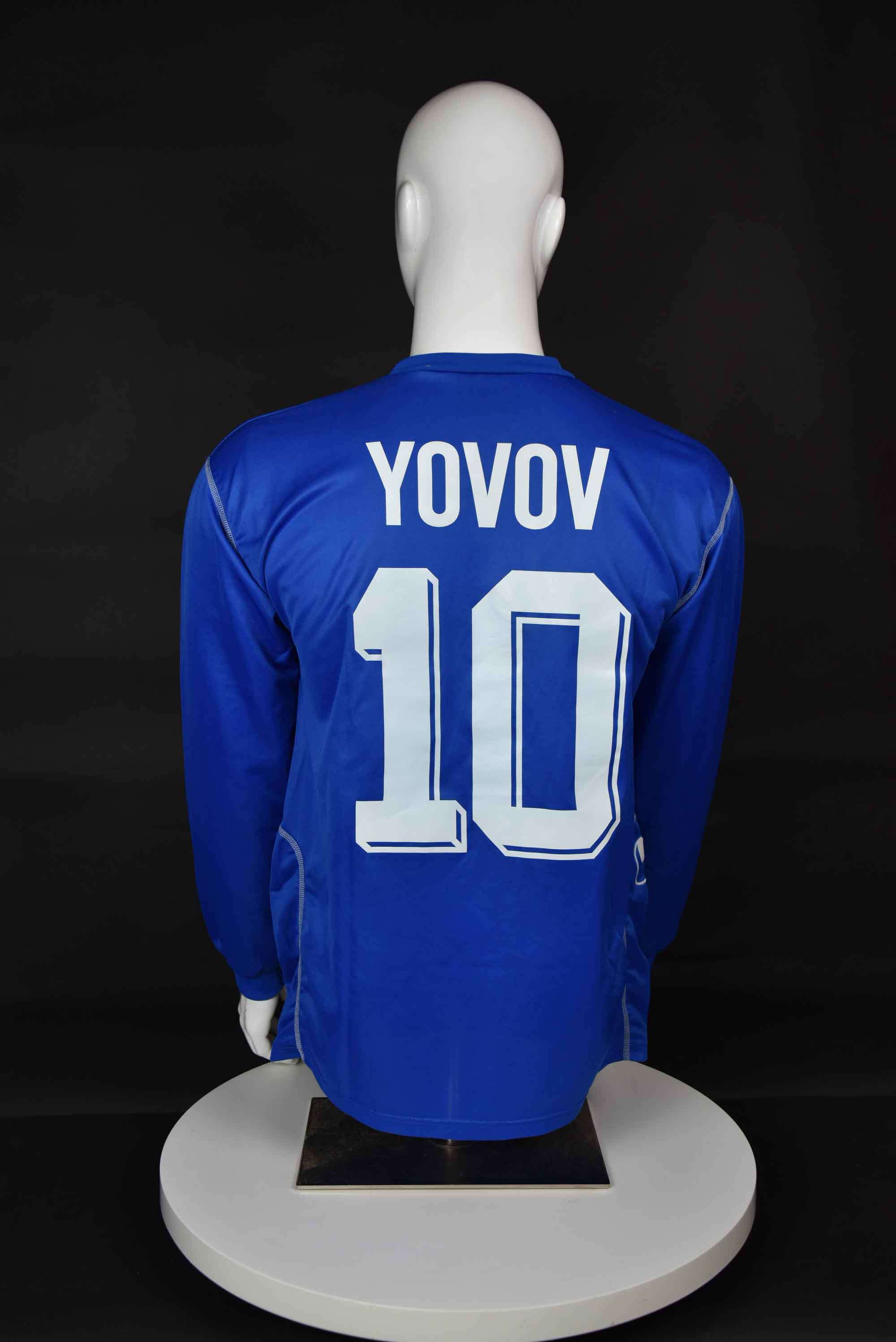 Христо Йовов back photo