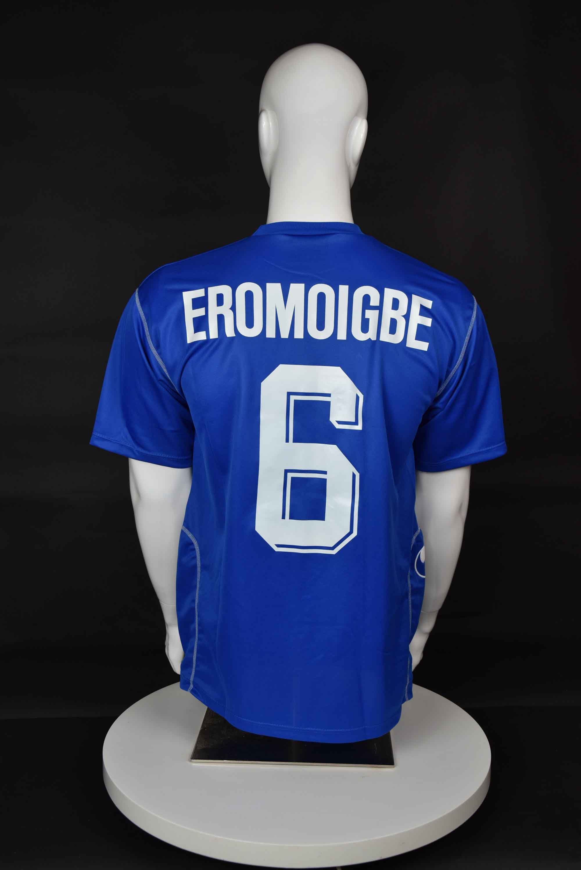 Ричард Еромоигбе back photo