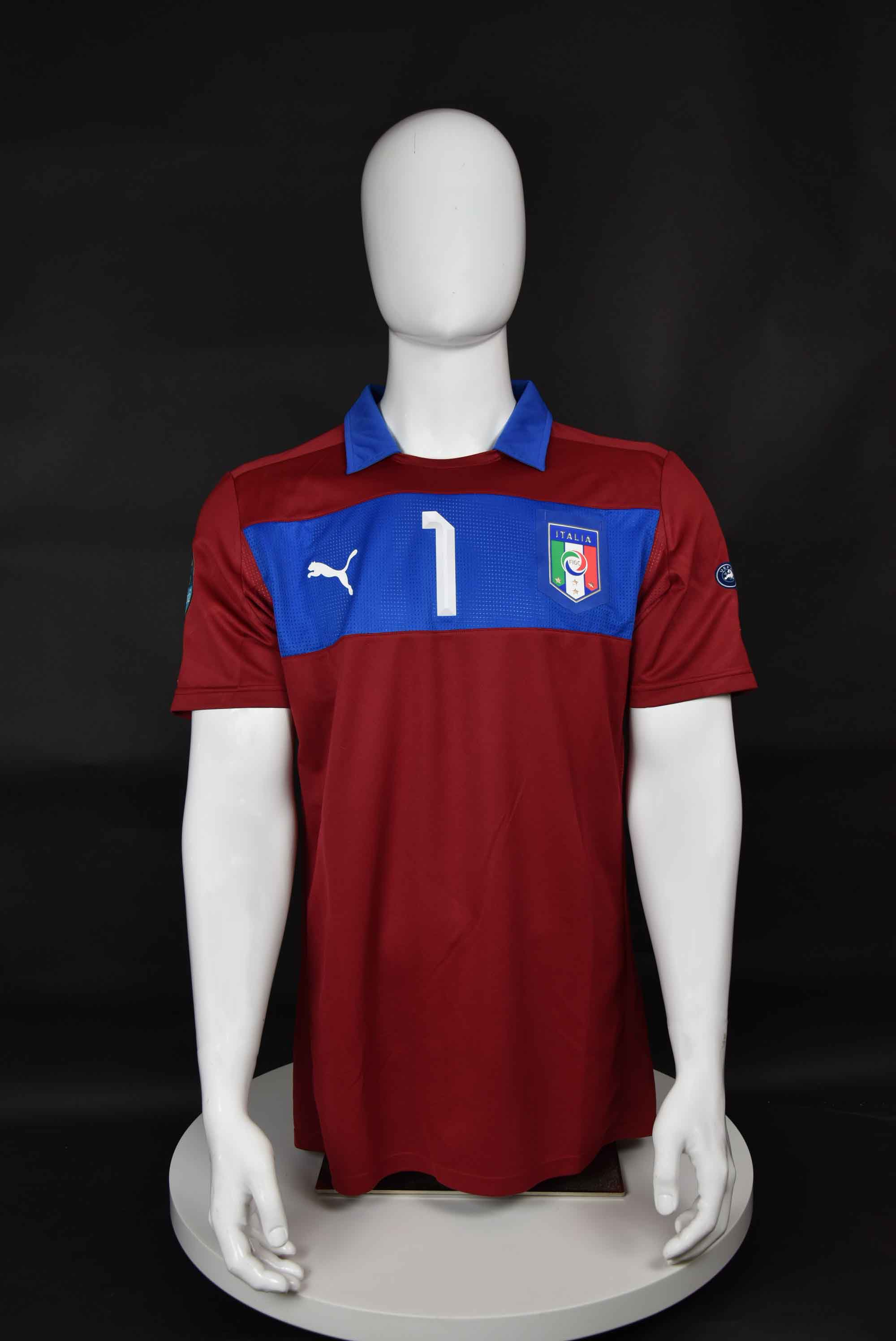 Джанлуиджи Буфон front photo