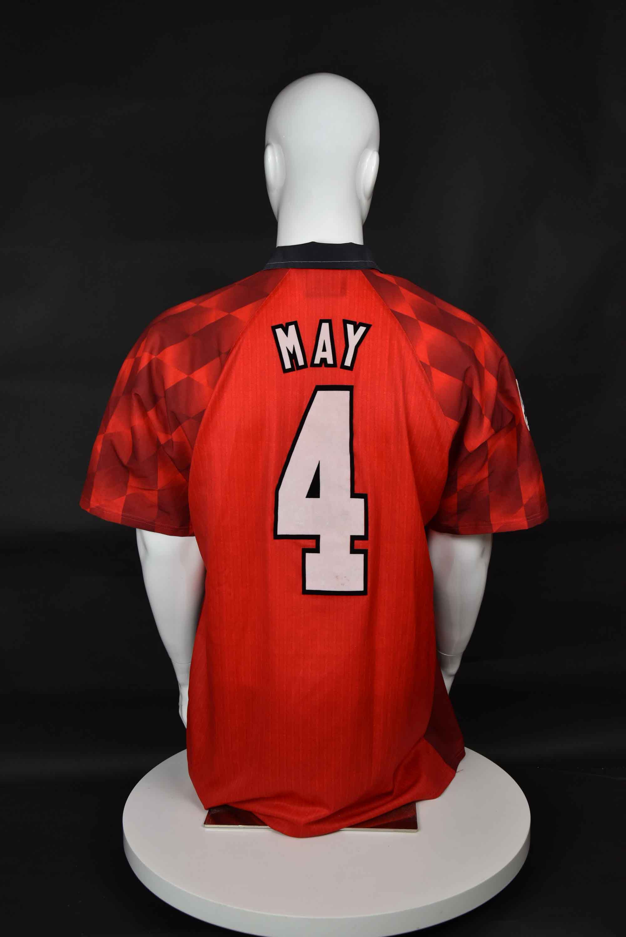 Дейвид Мей back photo