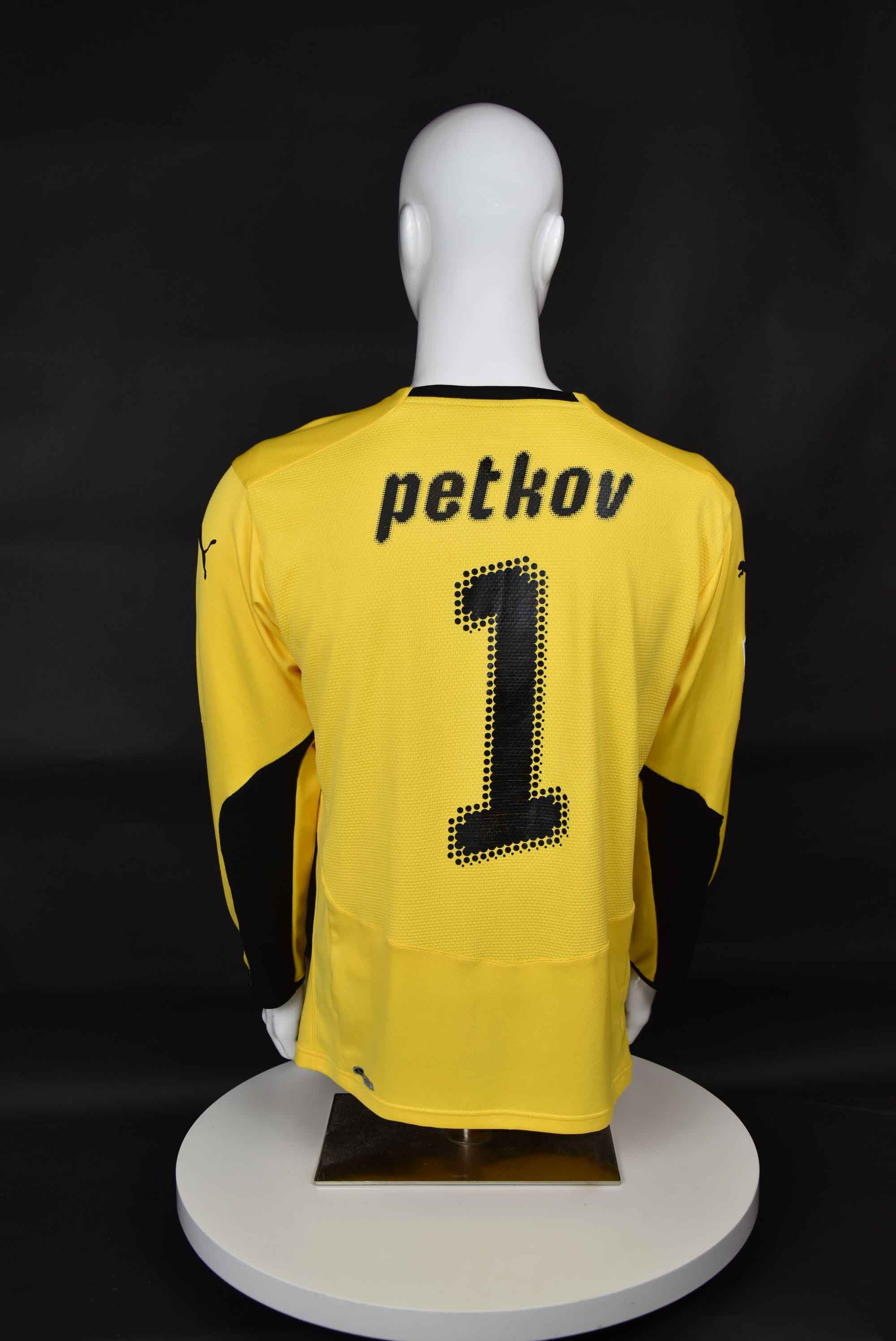 Георги Петков back photo