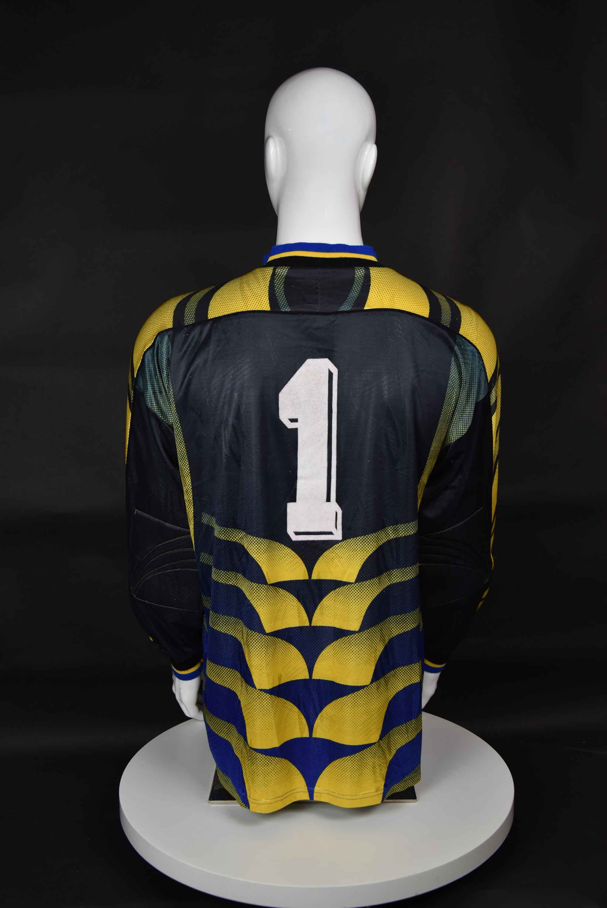 Борислав Михайлов back photo