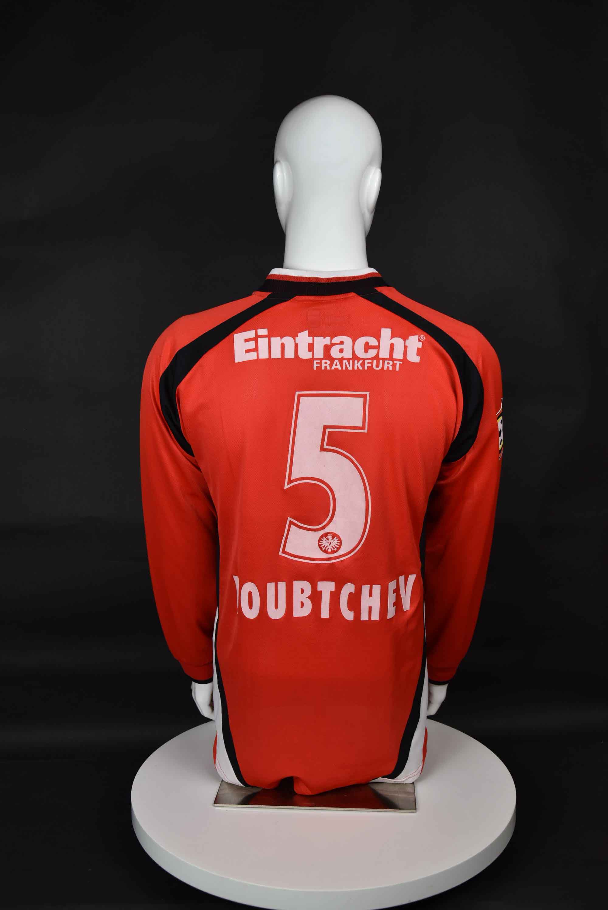 Петър Хубчев back photo