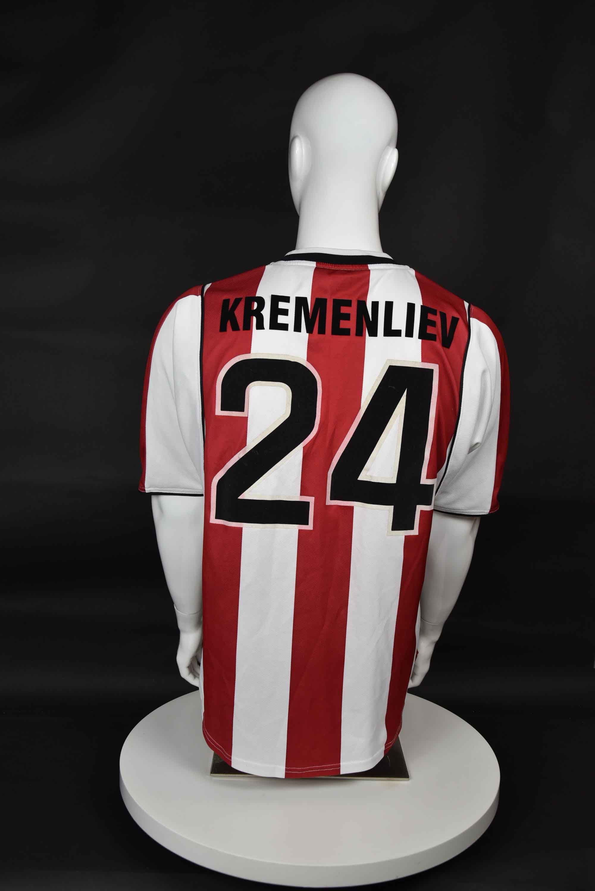 Емил Кременлиев back photo