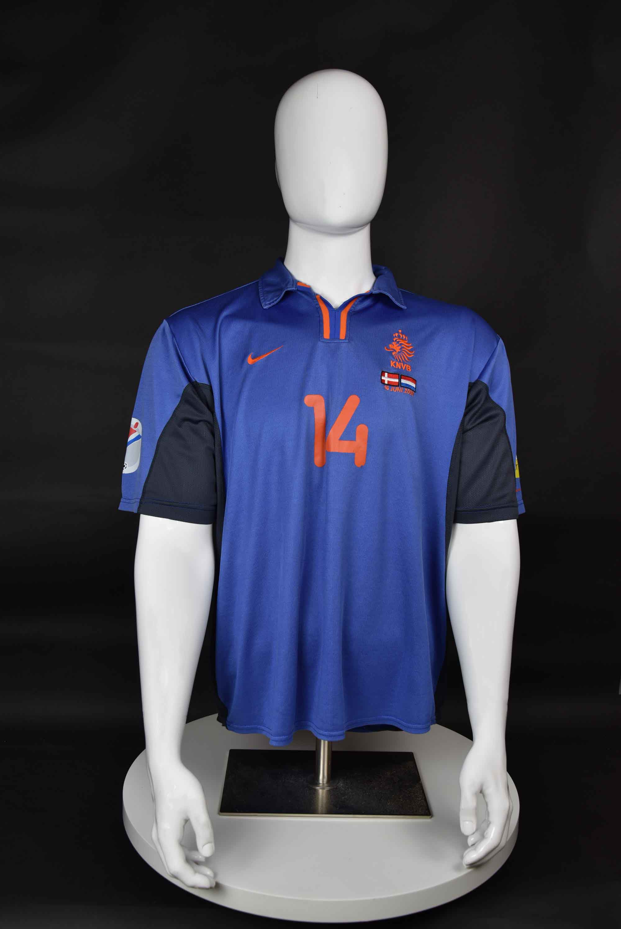 Петер Ван Восен front photo