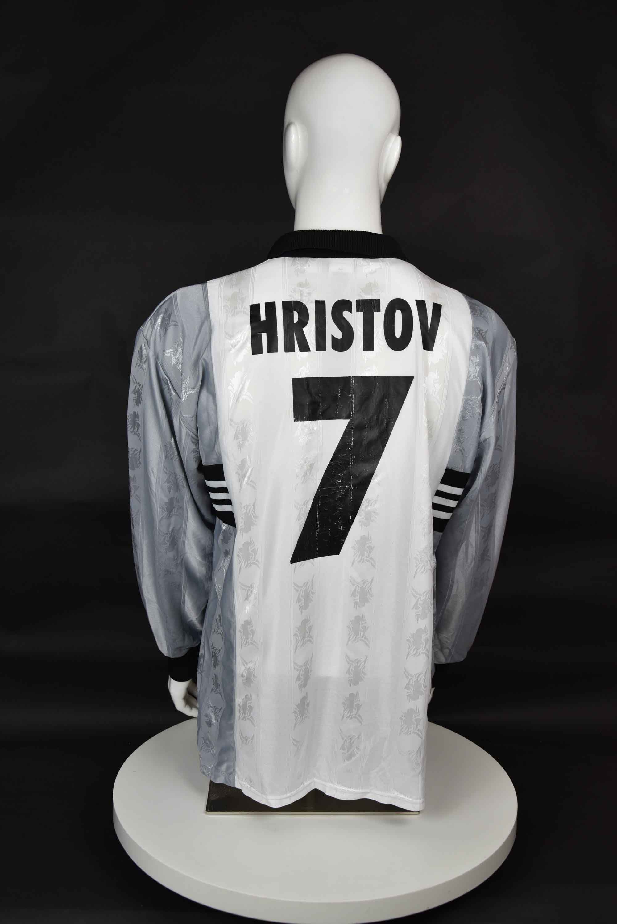 Мариян Христов back photo