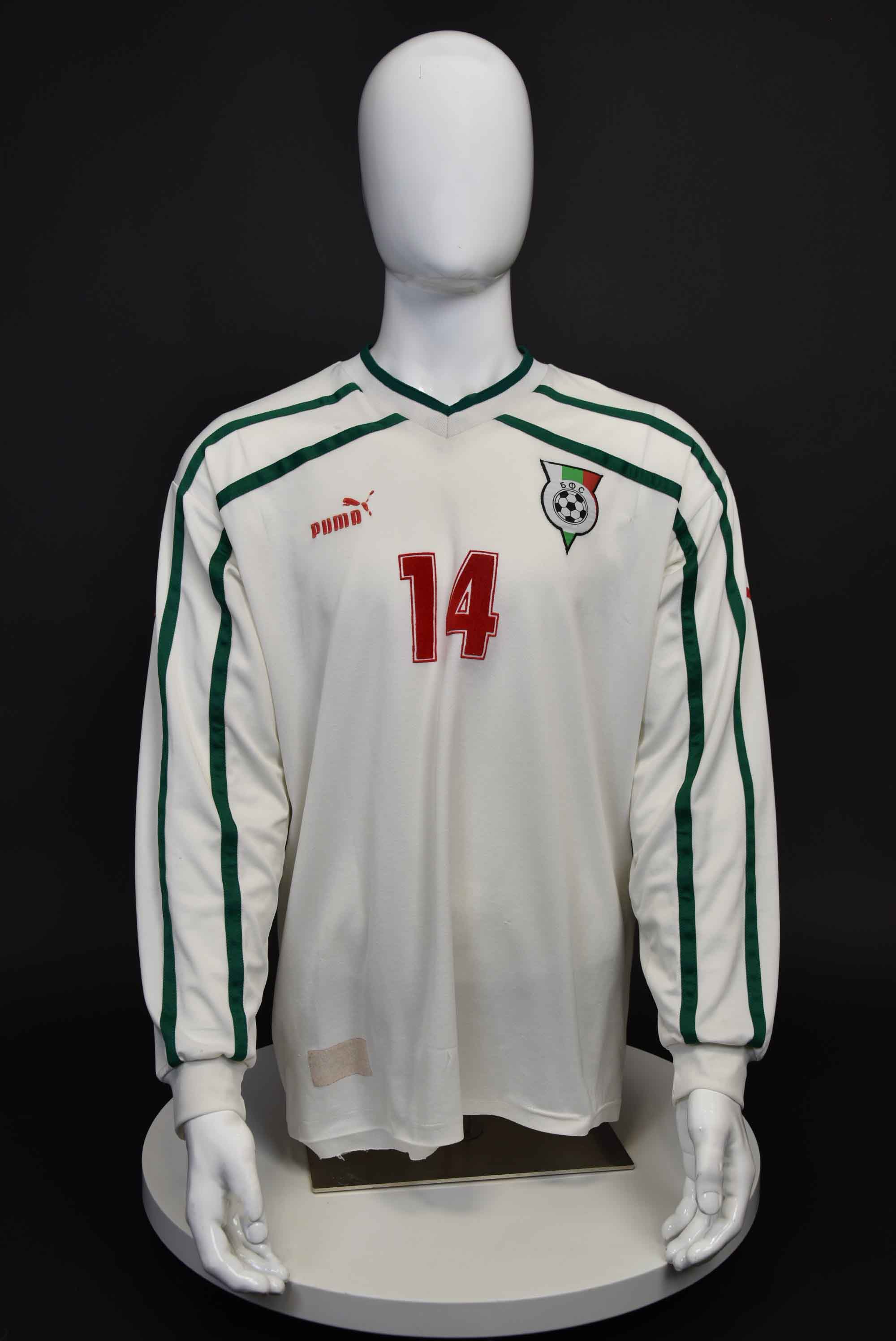 Светослав Петров front photo