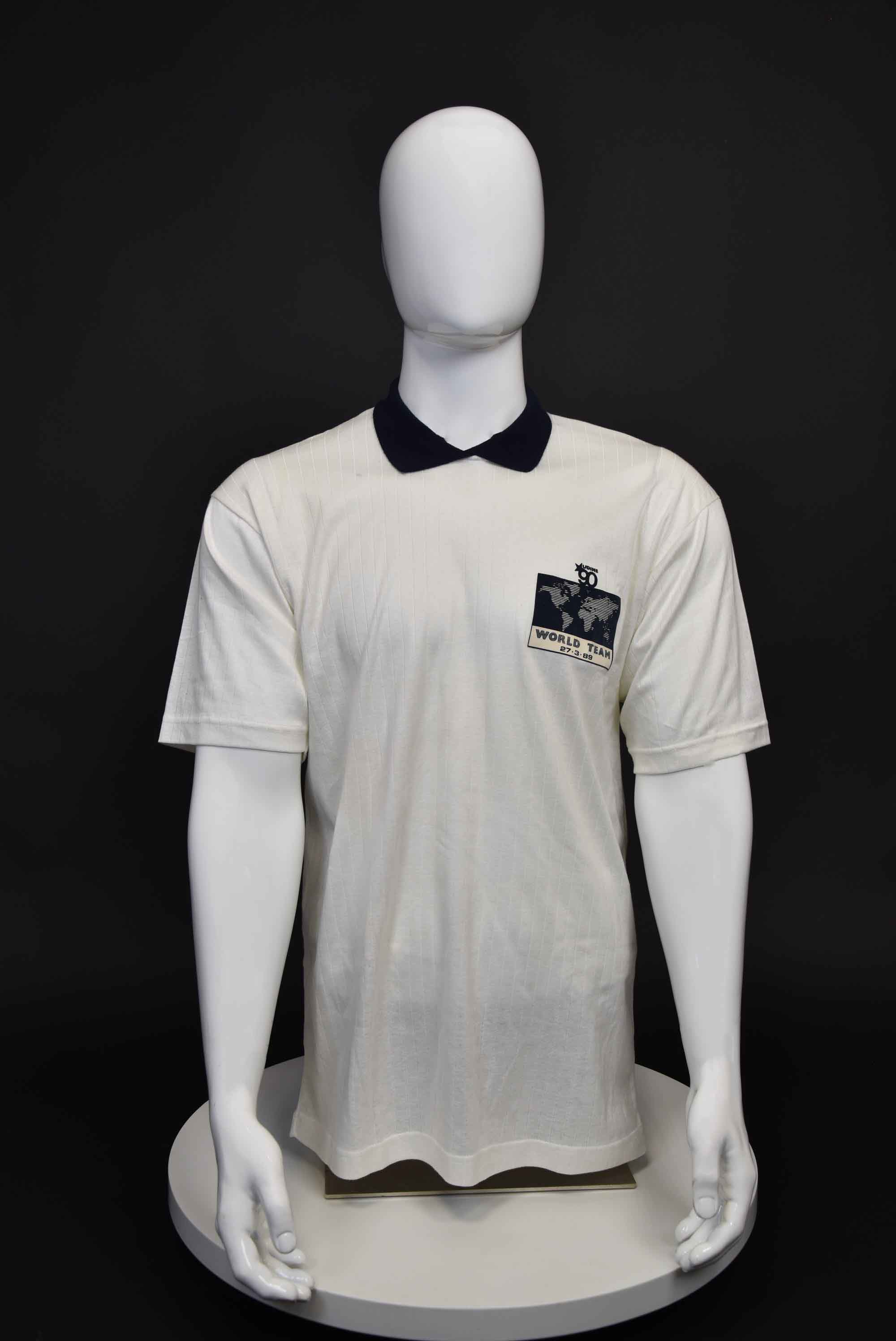 Марко ван Бастен front photo