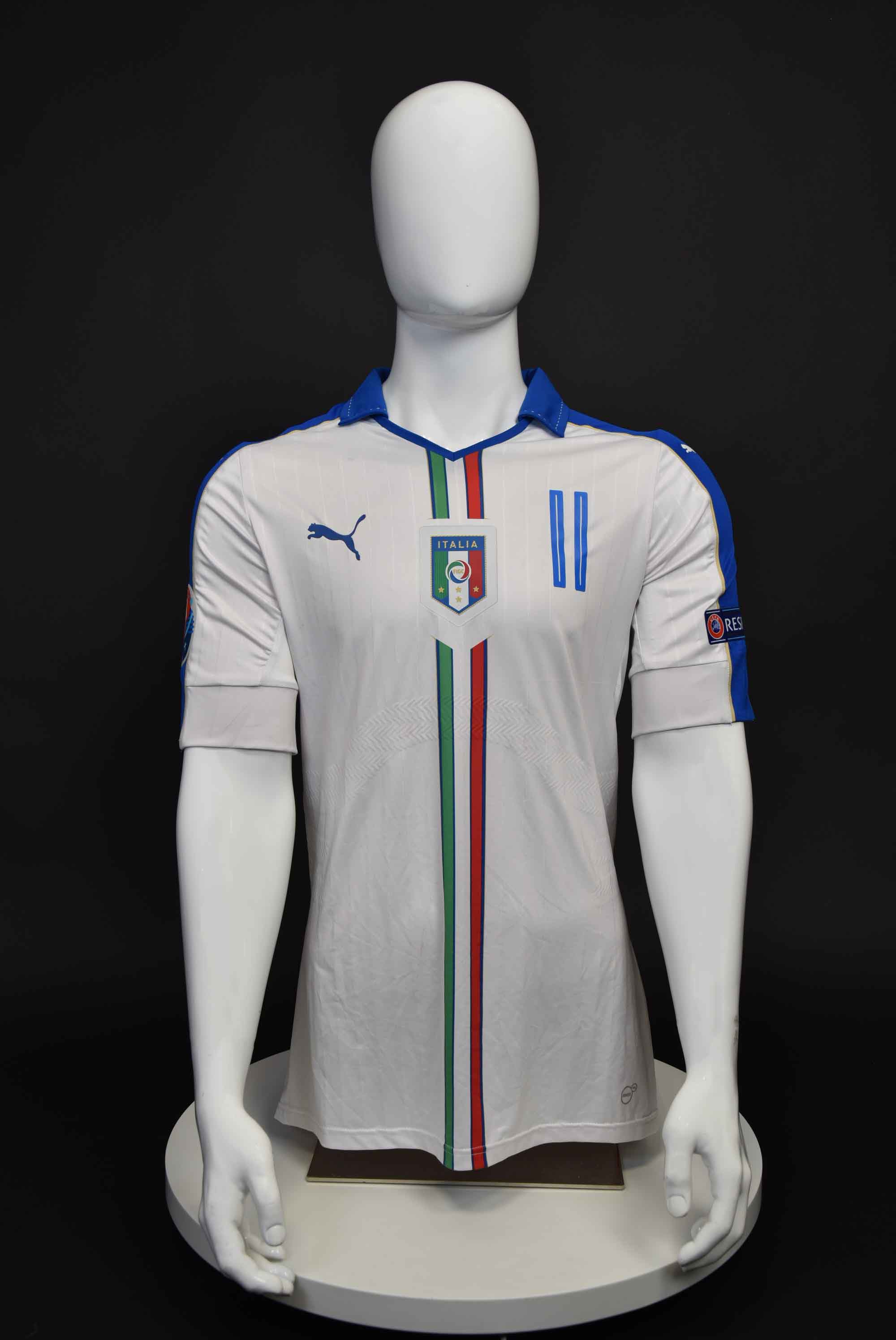 Чиро Имобиле front photo