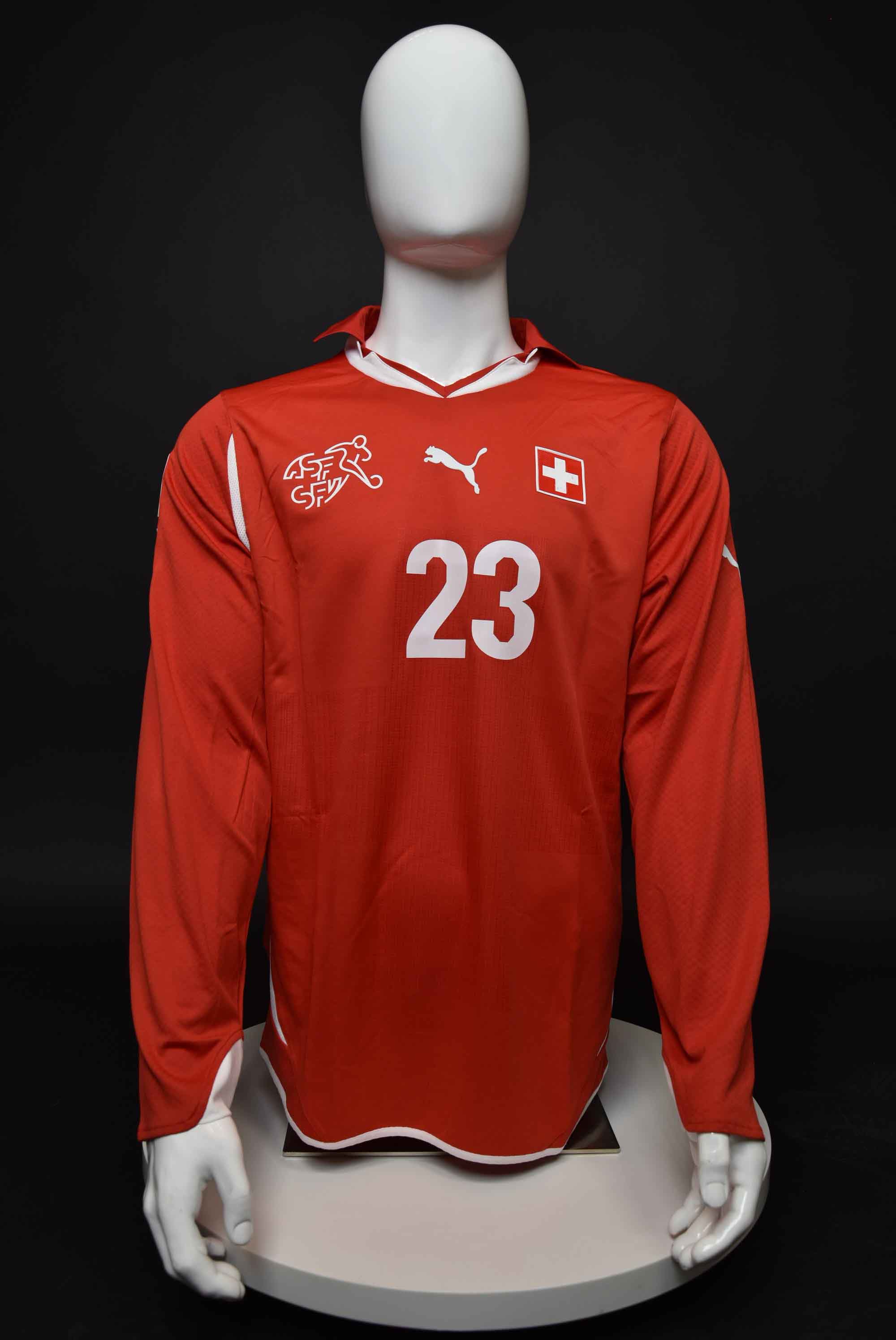 Джердан Шакири front photo