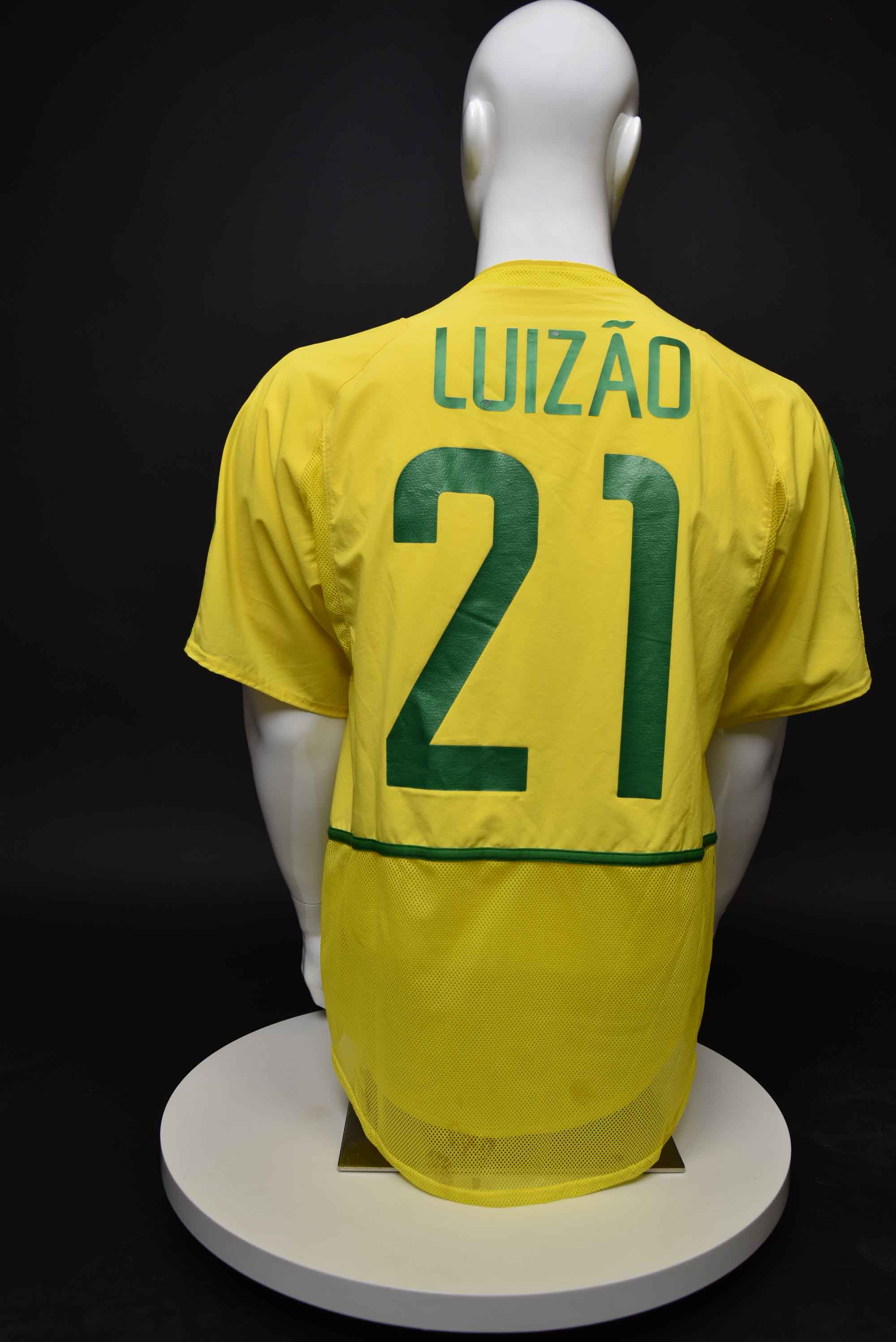 Луизао back photo