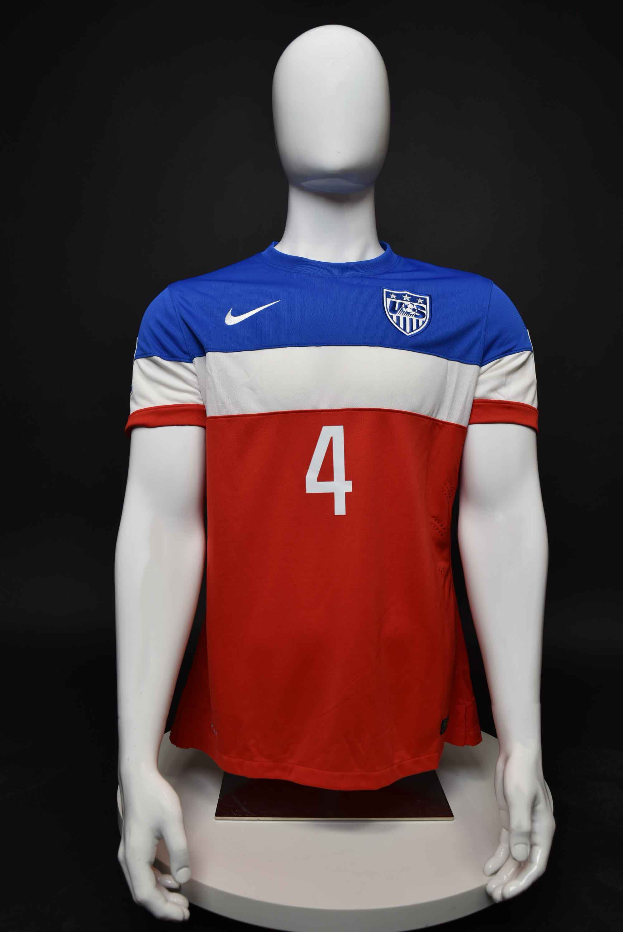 Майкъл Брадли front photo