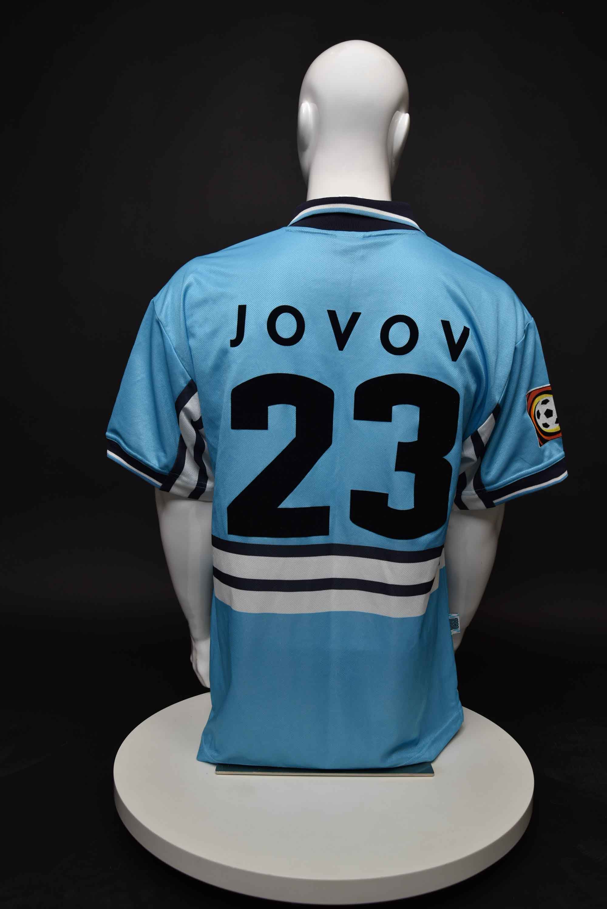 Христо Йовов back photo