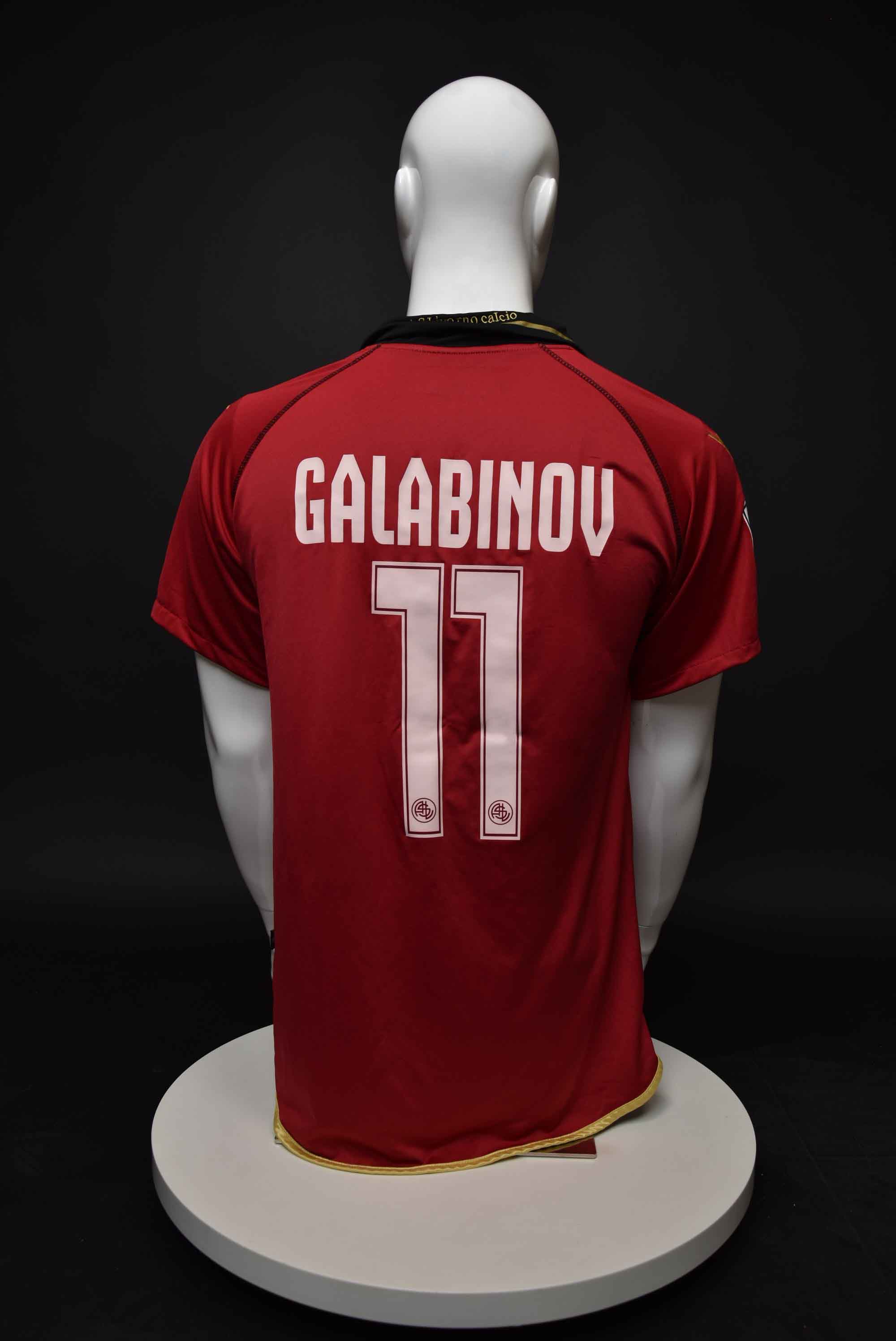 Андрей Гълъбинов back photo